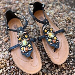 EARTH Womens Size 9 Jewel Bedazzled Strappy Boho Gypsy Artsy Bold Stone Sandals